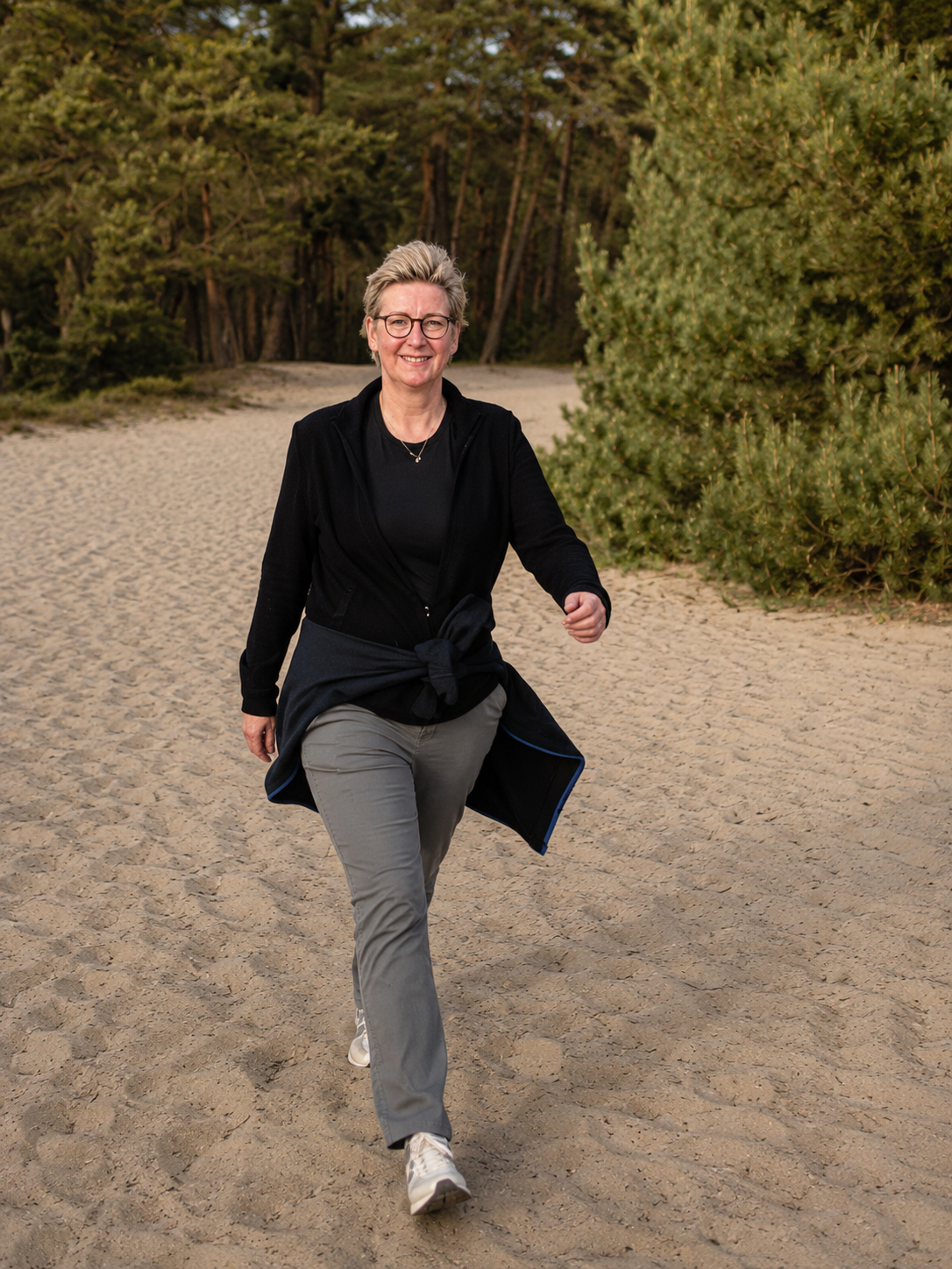 Janet van Gezond4You buiten in beweging